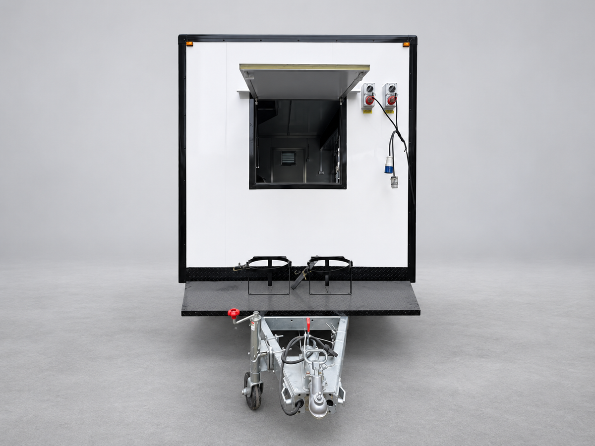 3m trailer front view with background digitally replaced