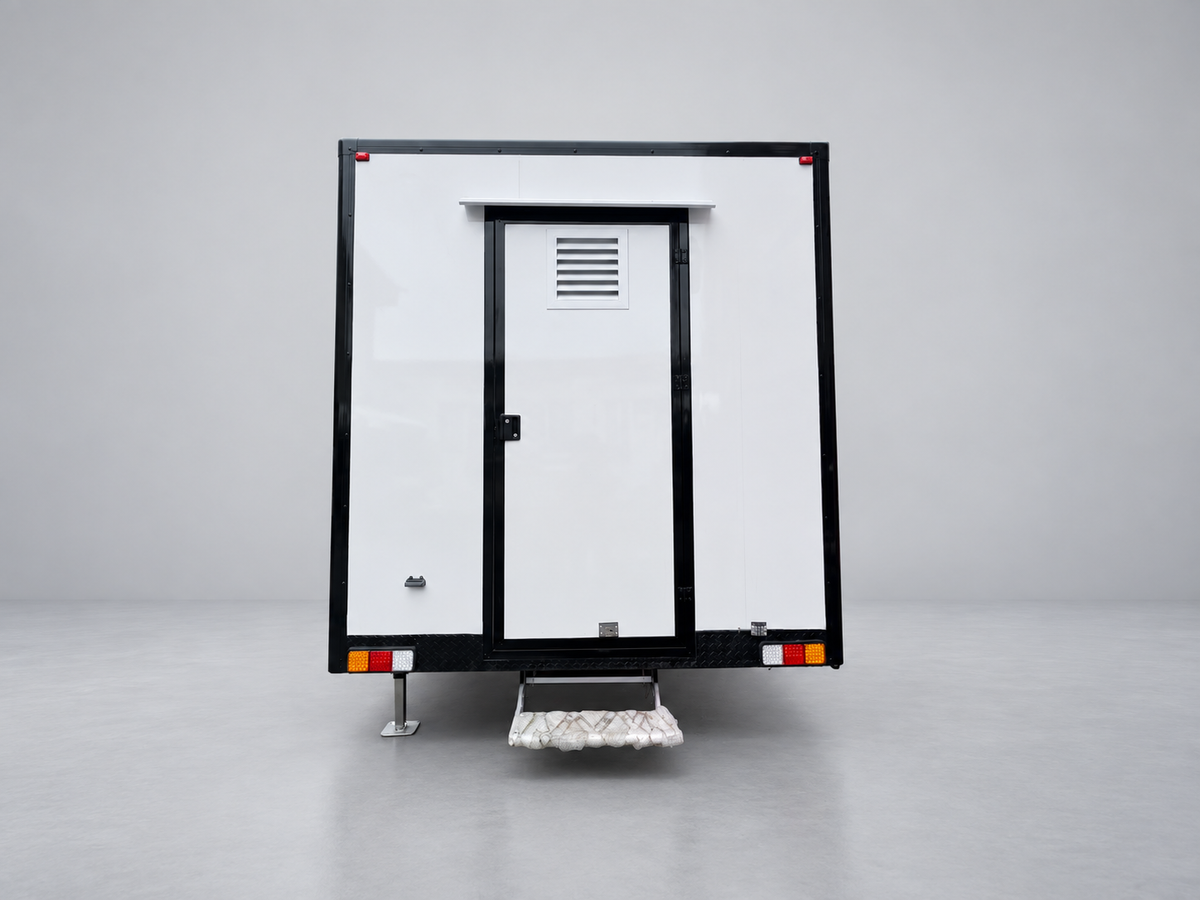 3m trailer rear entry with background digitally replaced